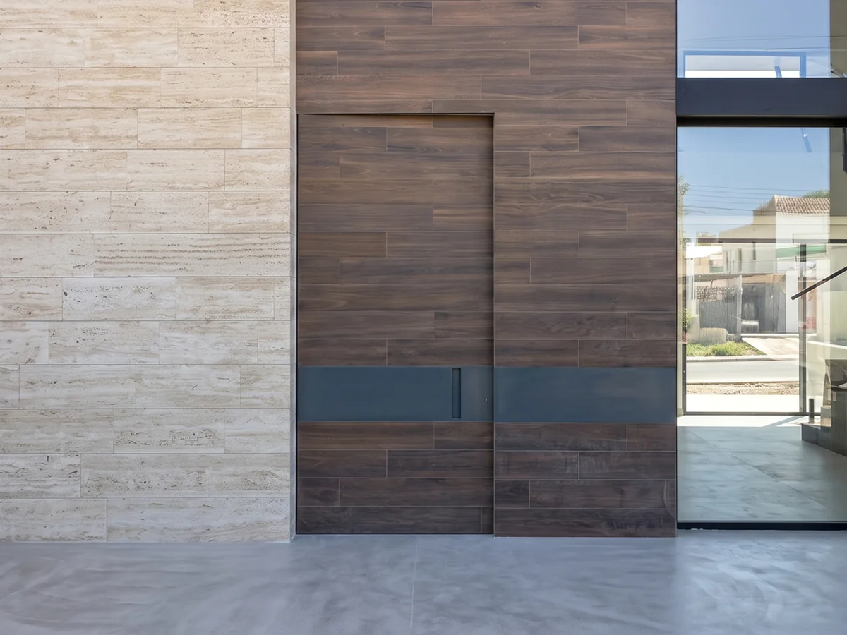 Puertas de entrada, portal e interior a medida de SALCOPLUS