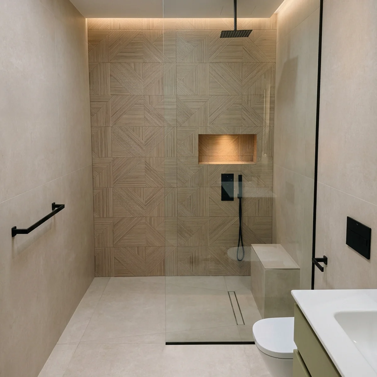 Mampara de panel fijo walk-in de cristal para ganar amplitud en baño pequeño