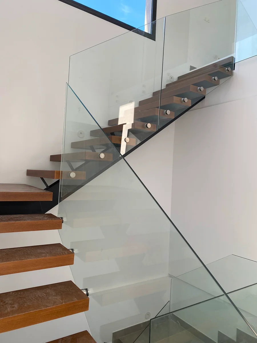 Escaleras de hierro a medida de SALCOPLUS