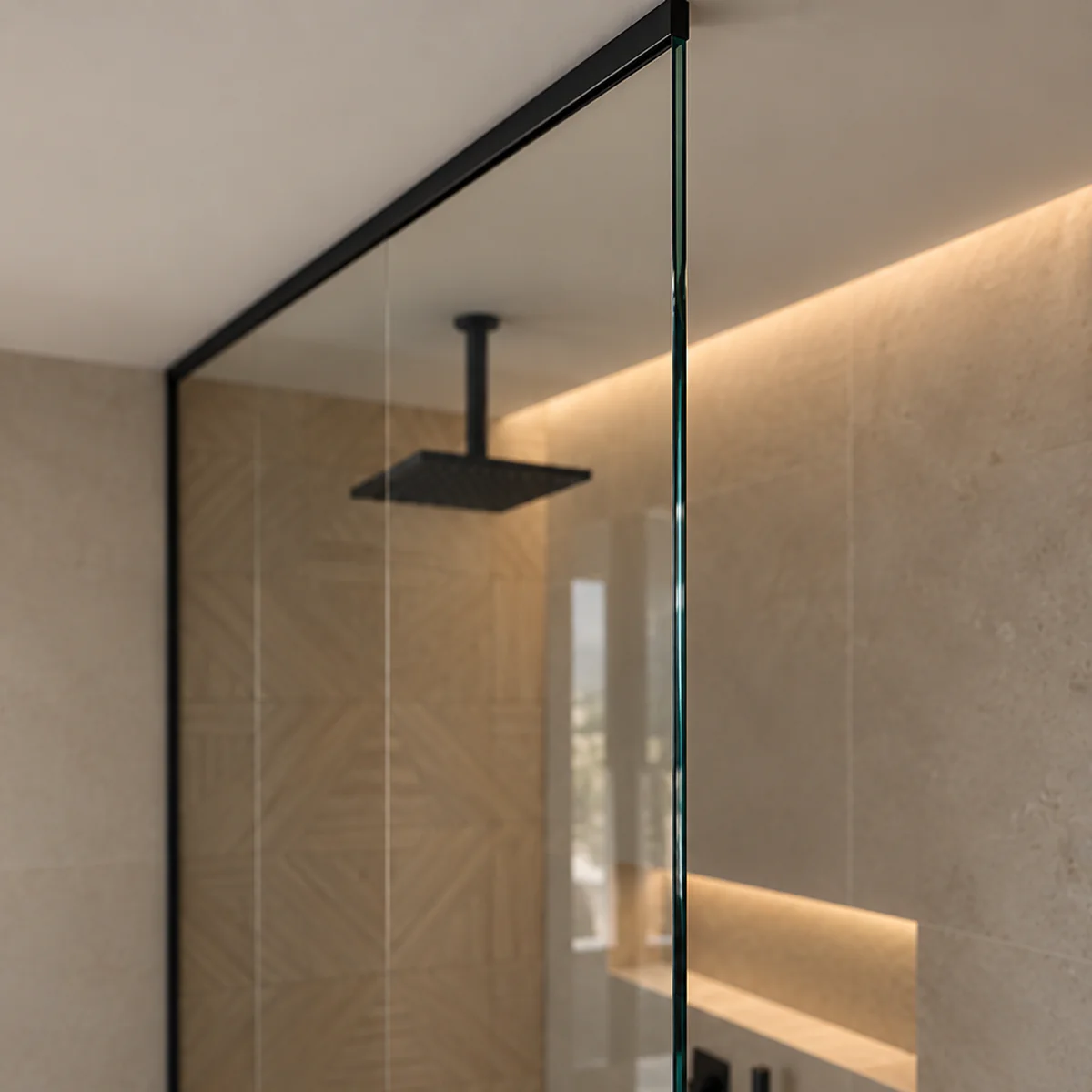 Mampara corredera de cristal con tratamiento antical instalada en Sevilla